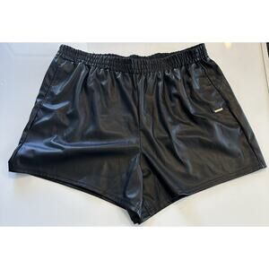 Fabletics Women’s Black Vegan Leather Shorts 2XL Plus Summer Sports Athletic
